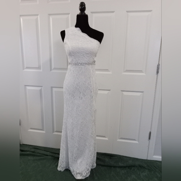 SPEECHLESS Iridescent White Lace w/1 Shoulder & Bead Work Around Wa… - Picture 1 of 15